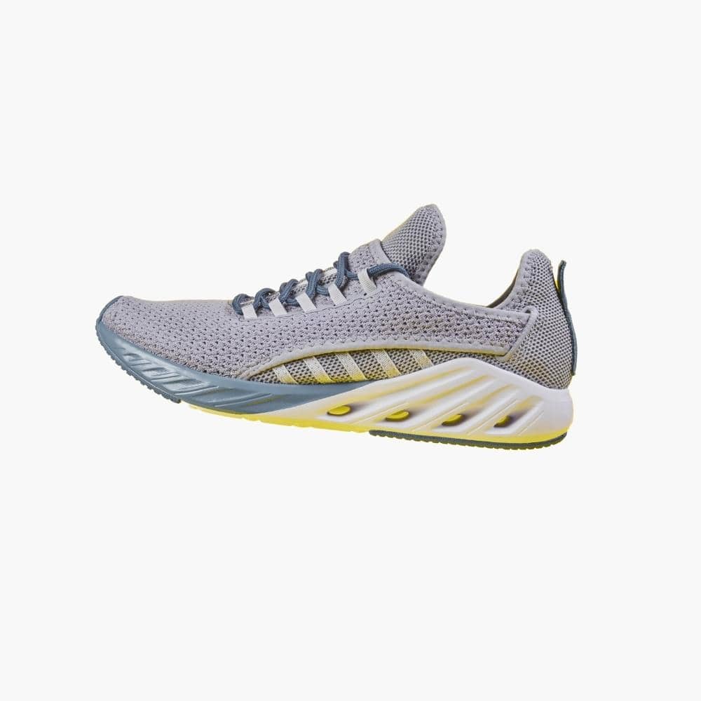 Nuevos zapatos de hombre